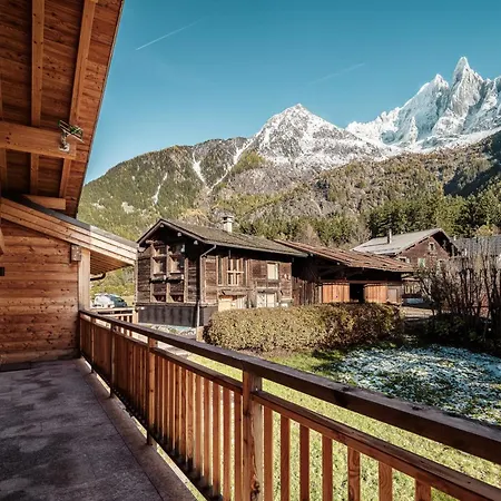Mont Plaisir - Au Pied Des Drus Alpehytte
