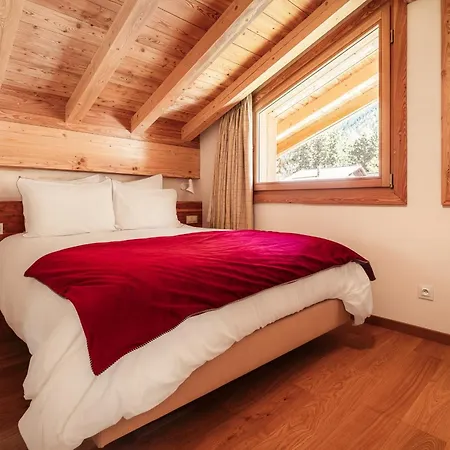 Mont Plaisir - Au Pied Des Drus *