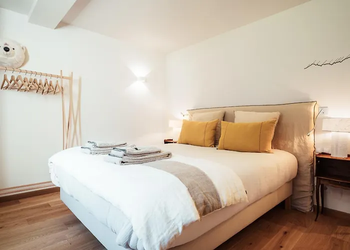 Mont Plaisir - Au Pied Des Drus