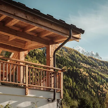 Mont Plaisir - Au Pied Des Drus